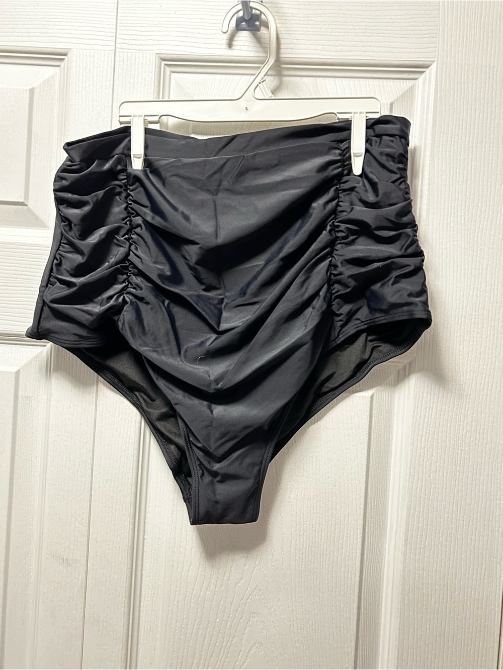 High-Waist Ruched Swim Bottoms - Black